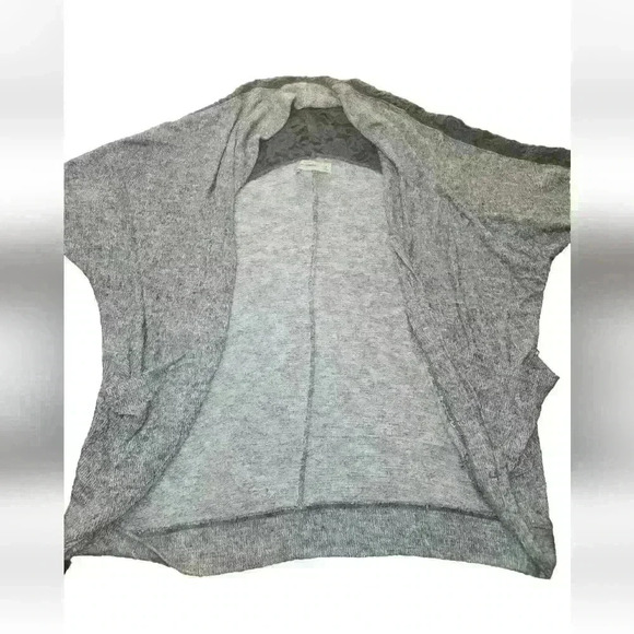 American Eagle Gray Cardigan with lace size small/med - Picture 2 of 2